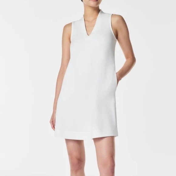 SPANX Dresses & Skirts - Spanx AirEssentials White V Neck Pockets Mini Dress Plus Size 2X NWT‎